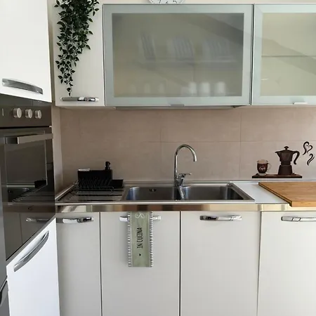 Loren House Apartament *