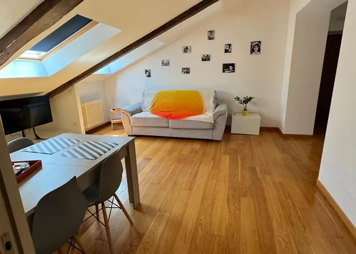 Loren House Apartment