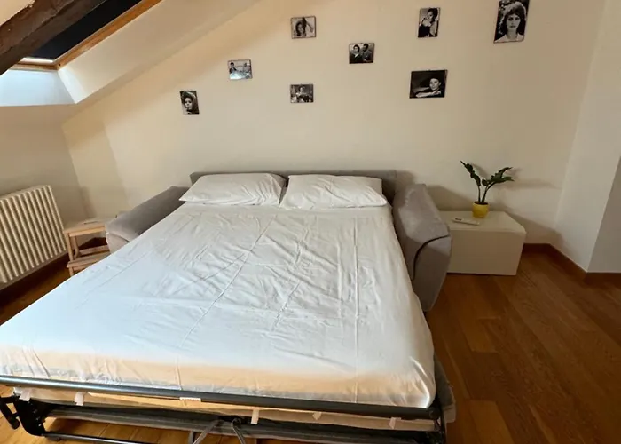 Loren House Apartment *